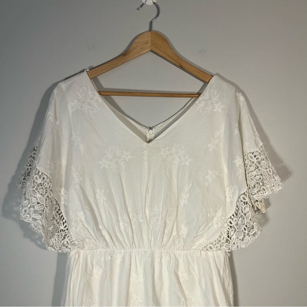 Ann Taylor White Eyelet Lace V-Neck Dress - Picture 2 of 9